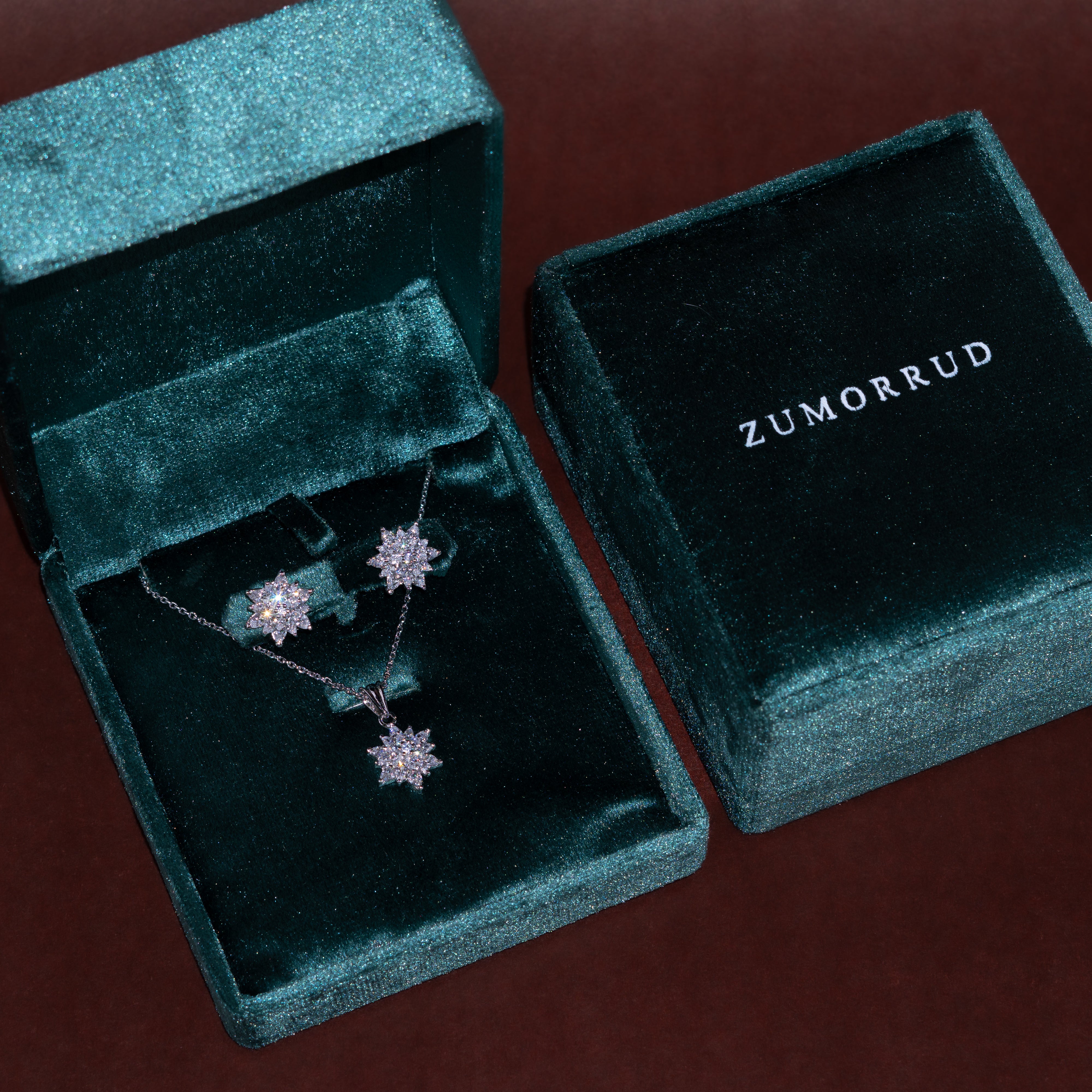 Lotus Pendant Set - Zumorrud