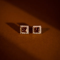 Queen Earrings - Zumorrud