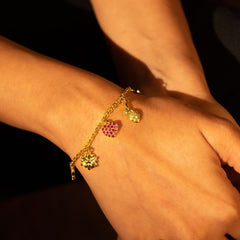 Gold Charm Bracelet - Zumorrud