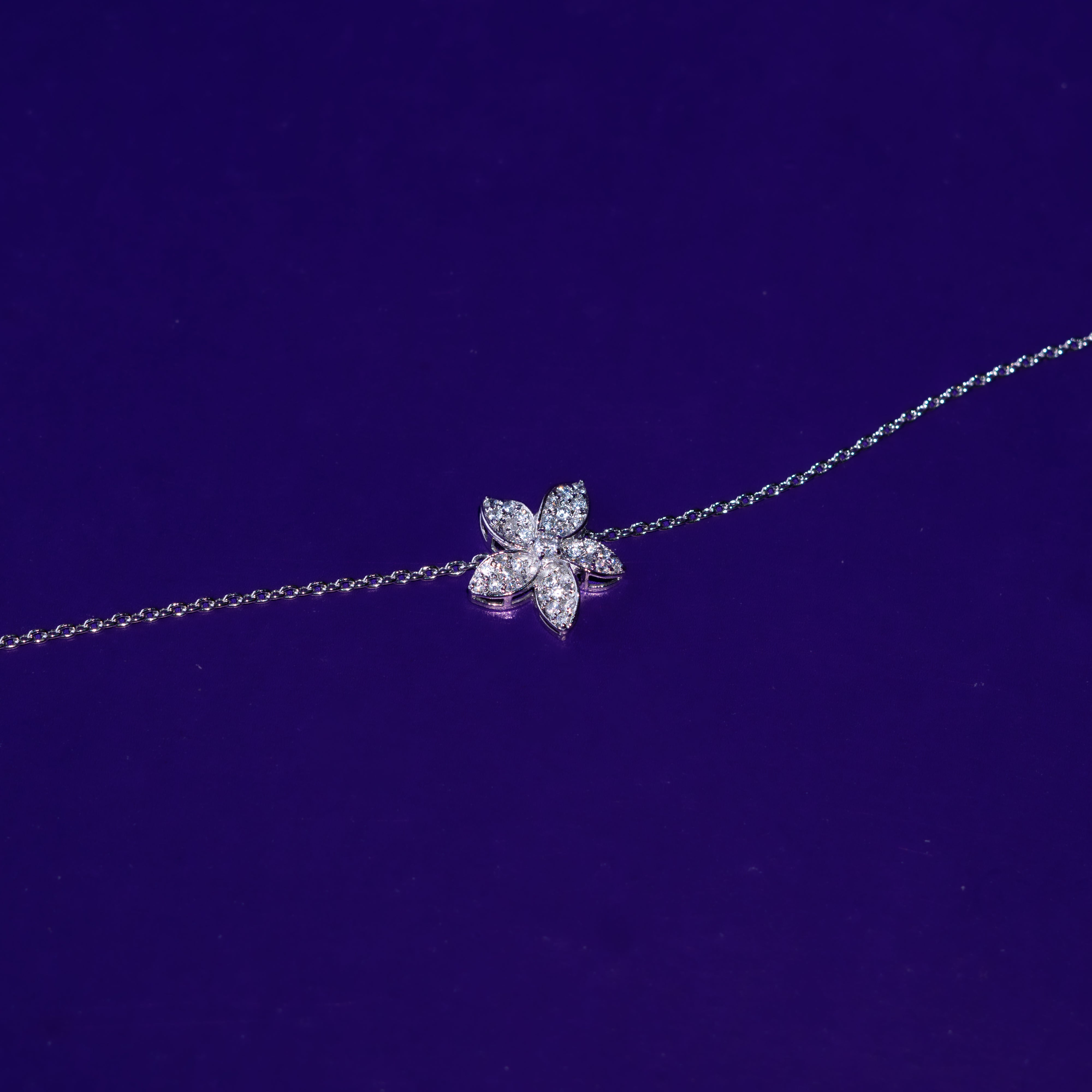 Five Petals Bracelet - Zumorrud