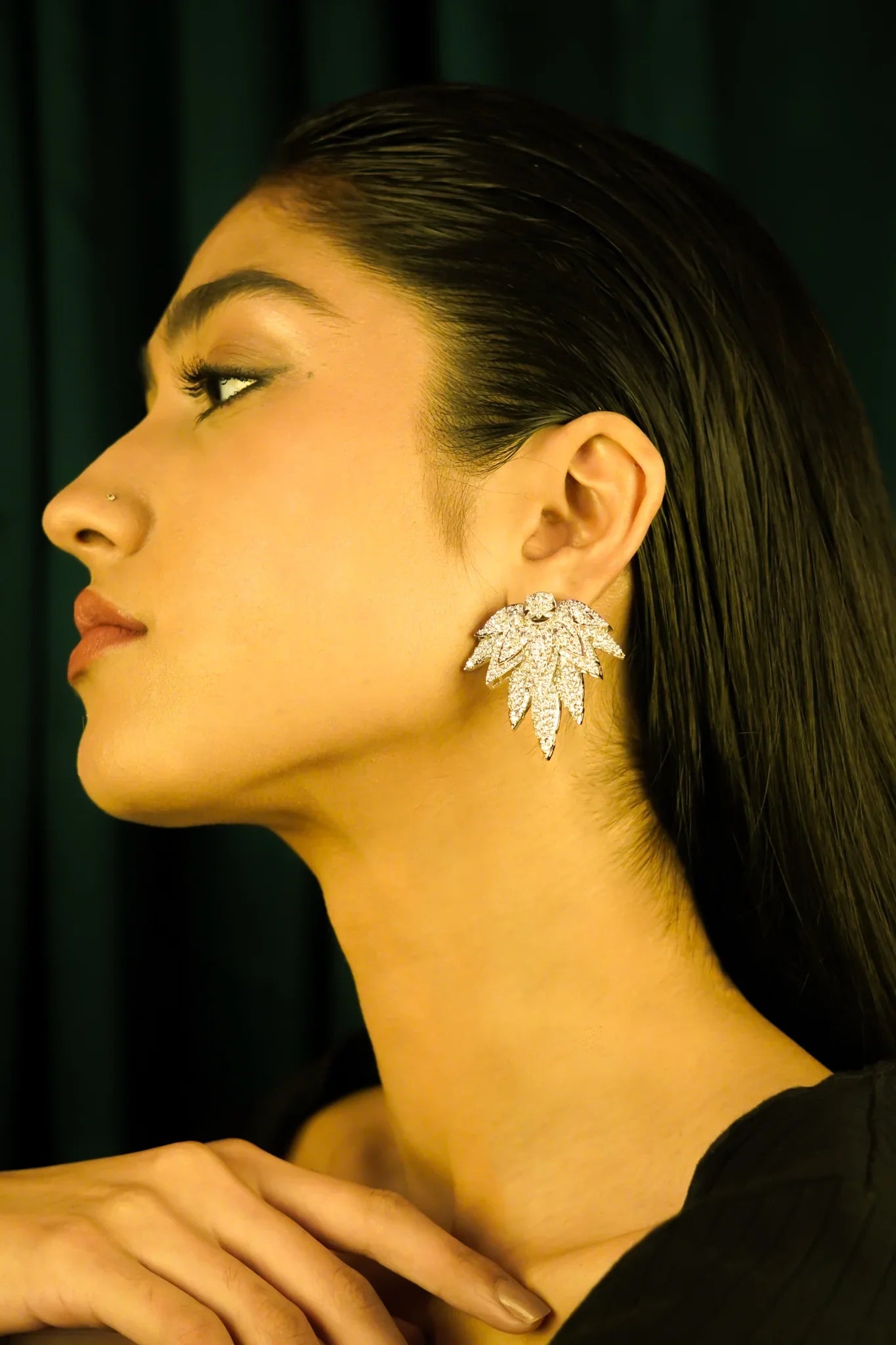 Lotus Drop Earrings - Zumorrud