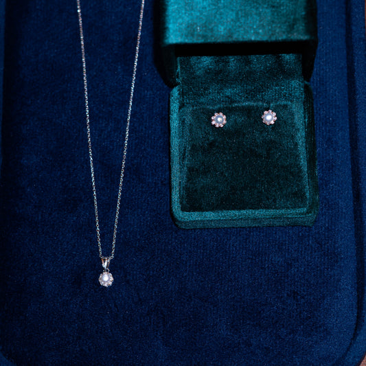 Pearl Studs