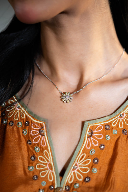 Daisy Nekclace