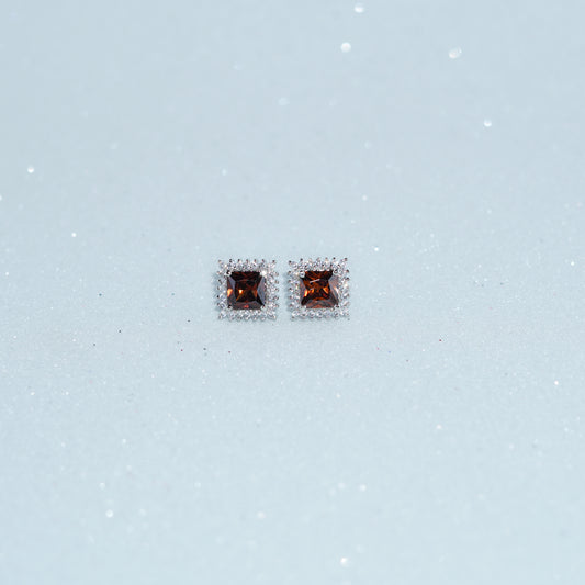Queen Earrings - Zumorrud